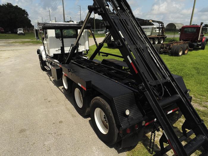 Used MACK CV 713 ROLL OFF TRI AXL 60 TN GALBRETH