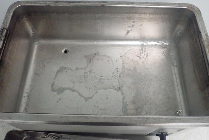 Used L&R Sweep Zone Quantrex S650 Model S 650 Ultrasonic Cleaner with Lid, Basket