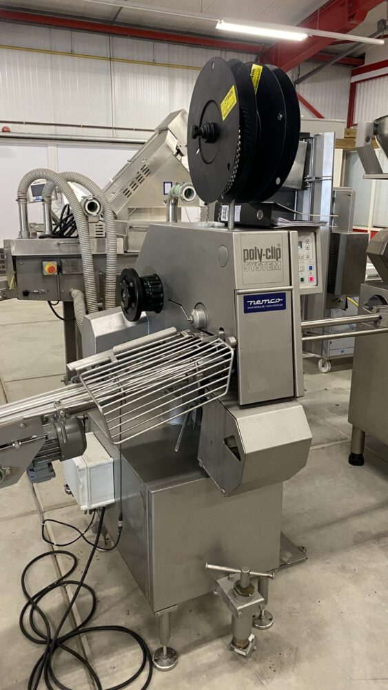 Used Polyclip FCA 3442 clipper