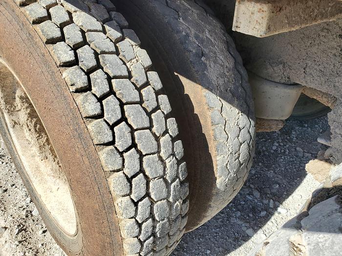 Used Peterbilt w/ Supreme 900T Vertical Feed Box - Allison Transmission