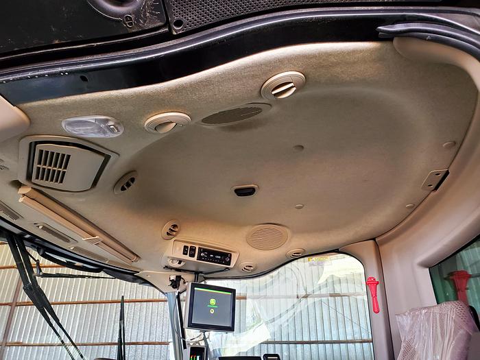 Used ** Hillco Sidehill ** 2019 John Deere S780 Combine w/ 670 hrs