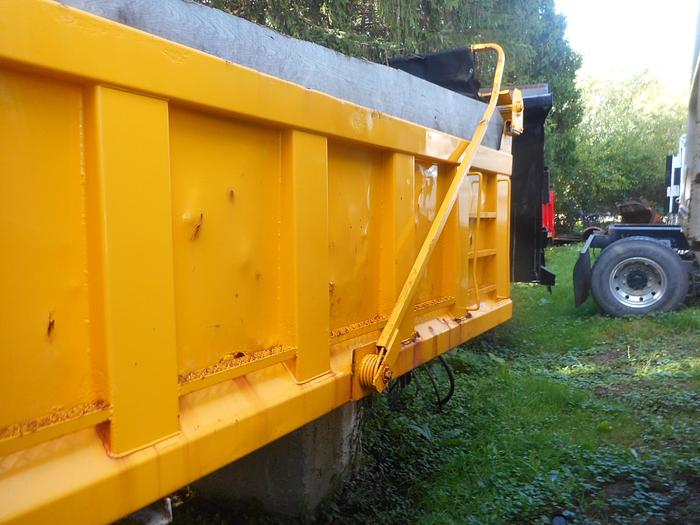 2006 Heil 12ft. Gravel Box and Hoist- Stock #: 8591