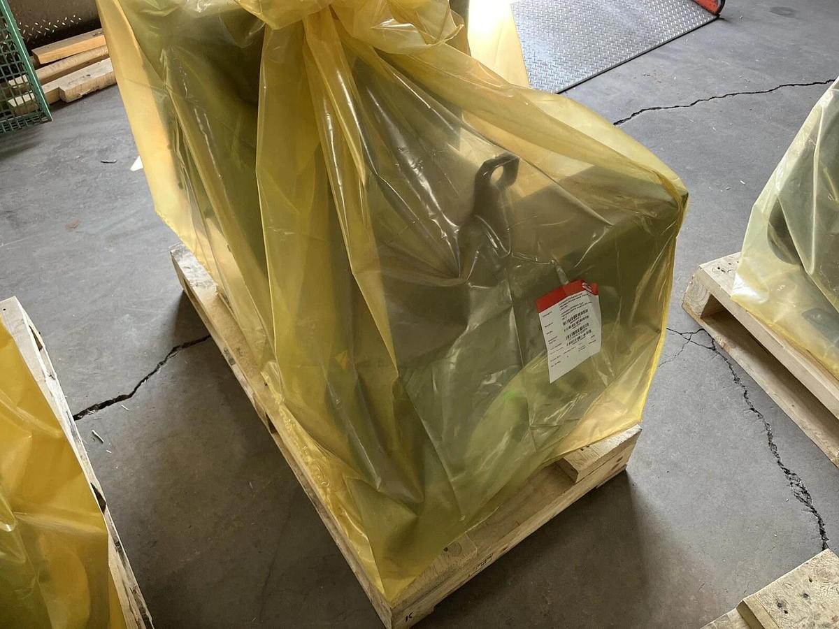 Used New 240kW (300kVA) Cummins / Stamford UCDI274J1 Alternator - P/N: A041C542