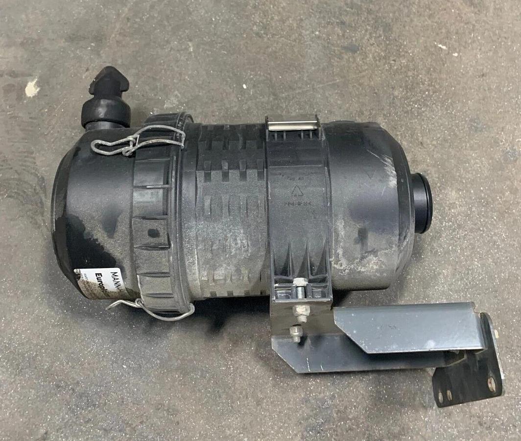 Used Used Wacker G50 Tier 4 Final Air Filter Assembly | P/N: 5200012263 5200012265