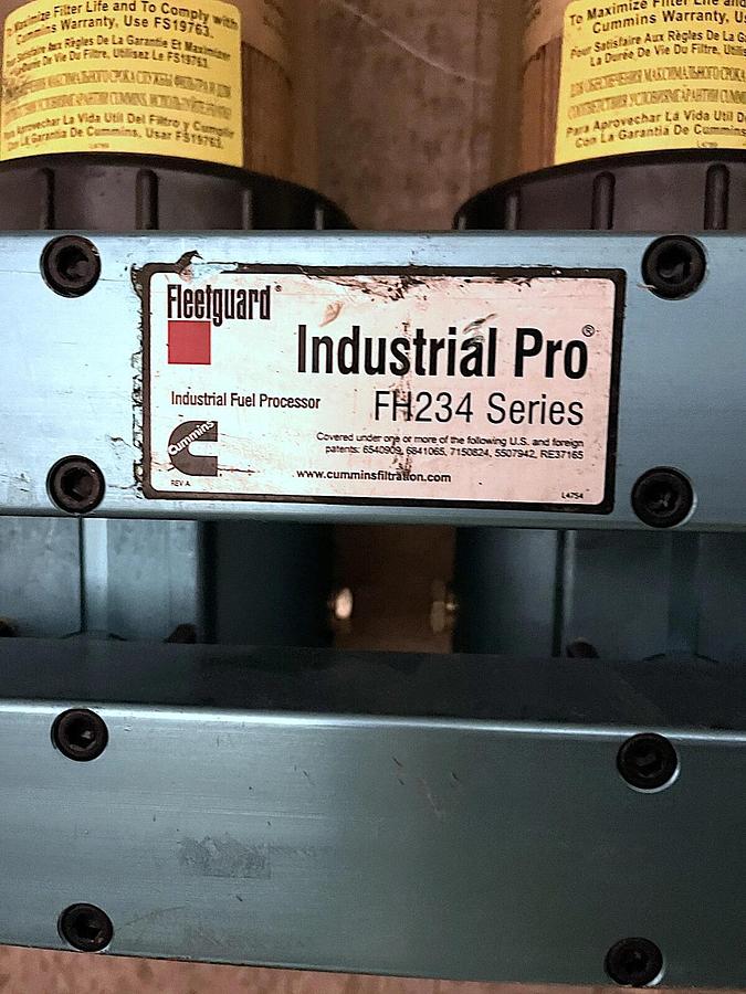 Used Used Fleetguard Industrial Pro FH234 Triplex Fuel Processor - P/N: A030M222