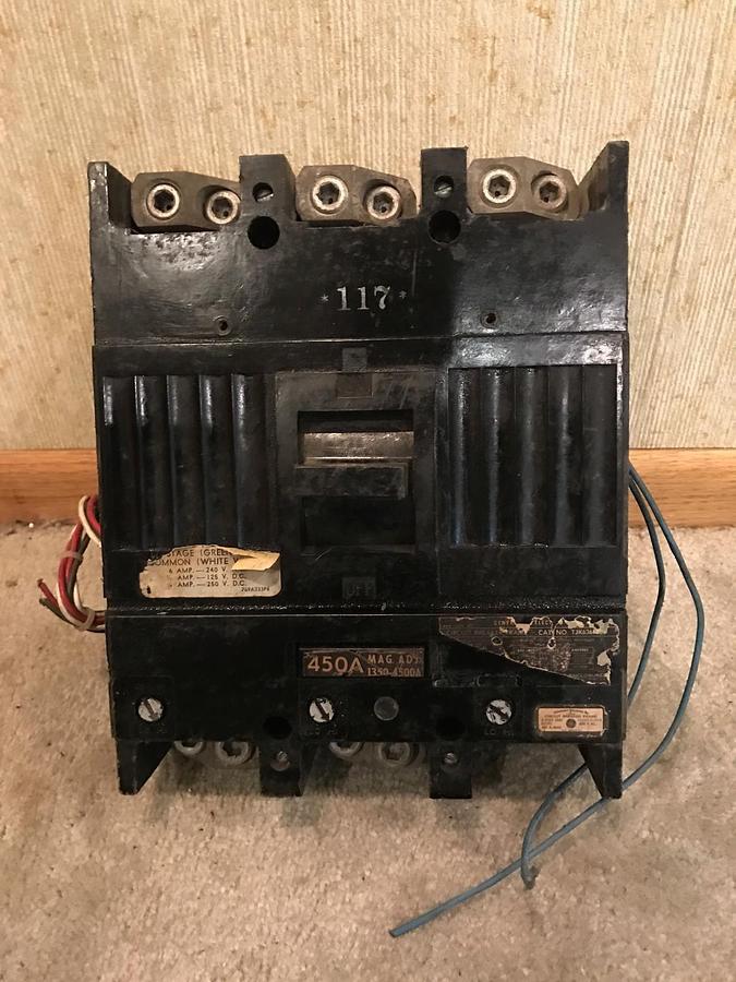 Used 450 Amp General Electric Circuit Breaker | 3 Pole, 60Hz