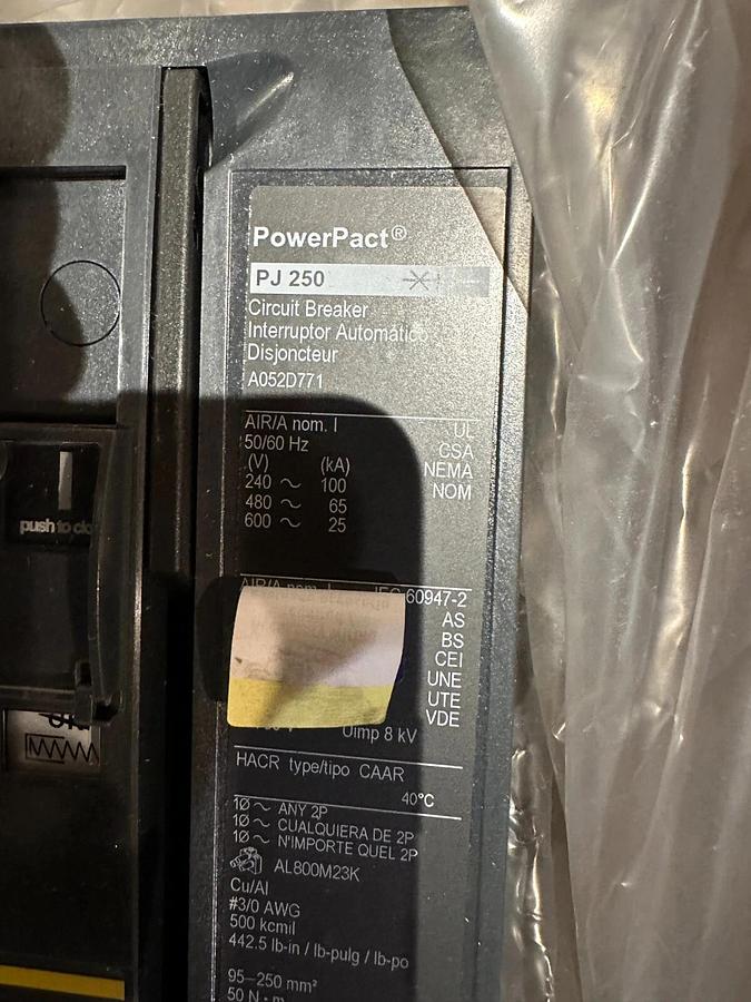 Square D PowerPact PJ250 Powered Breaker I Cummins P/N: A052D771