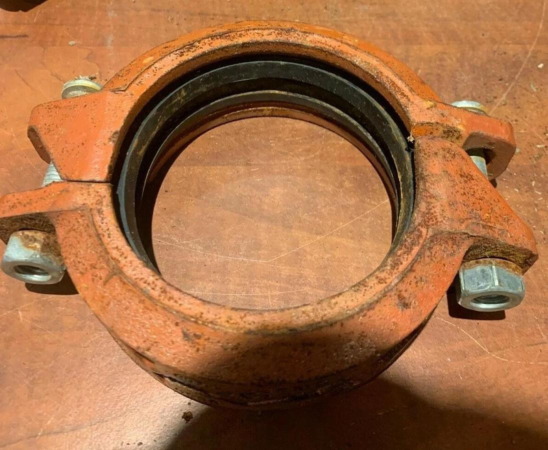 Used (6 Pack) Used 4" Pipe Coupling