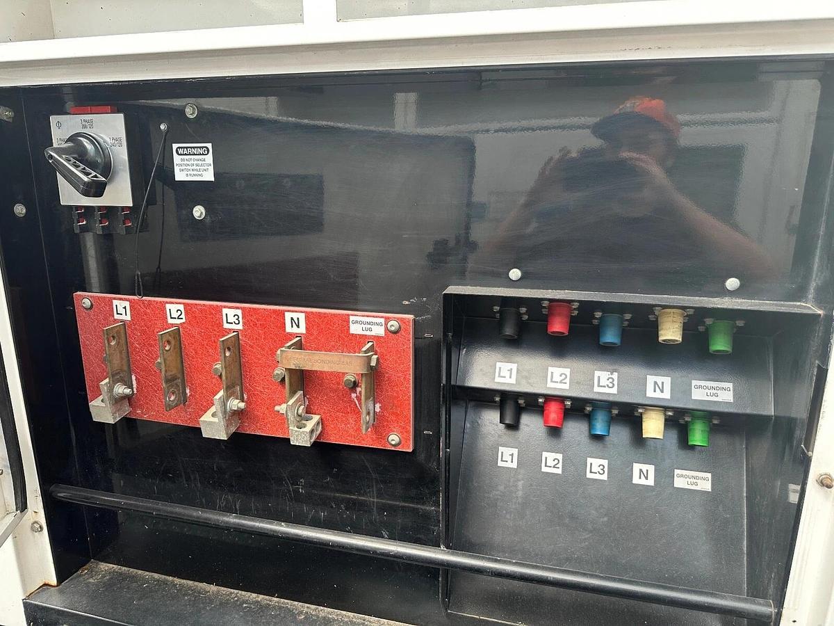 Used 150kw Cummins C150D6R Mobile Diesel Generator - G140718623