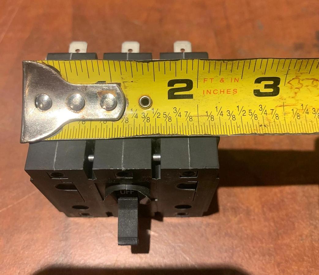 Used Genuine OEM Cummins HDKBB HDKBC AirPax Circuit Breaker 15A 250V | PN 320-2433-02