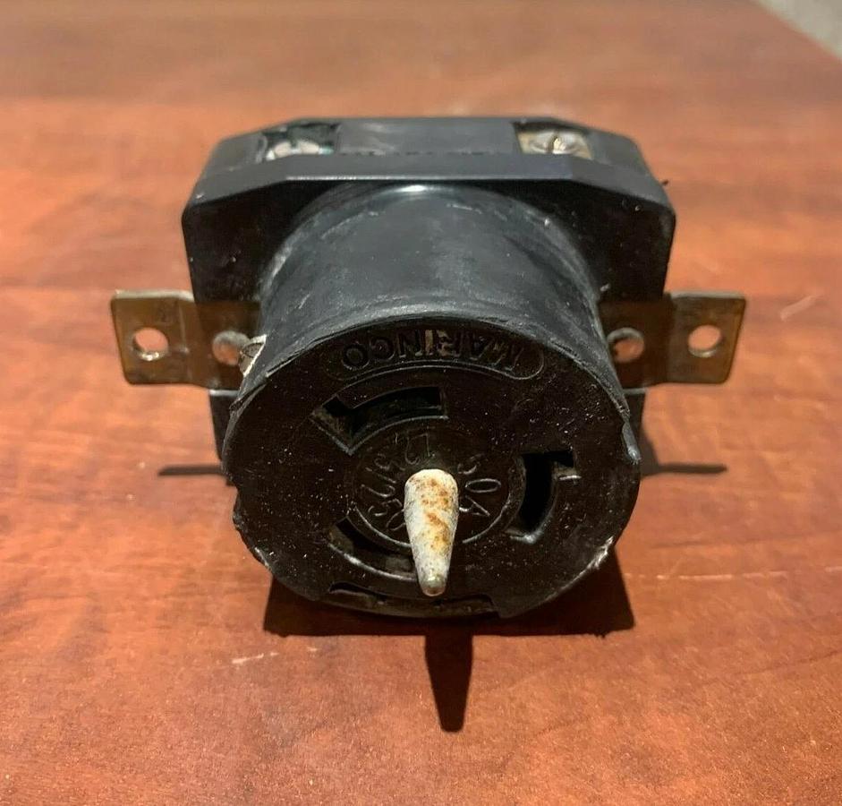 Used Magnum Power Generac Twist Lock Receptacle 240V 50A MMG35FHD | P/N: 18089