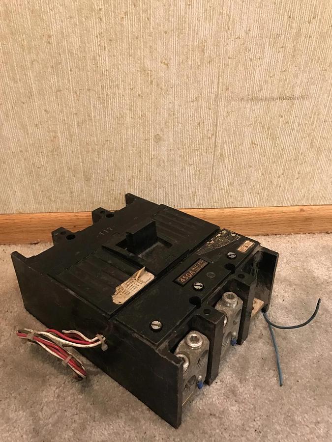 Used 450 Amp General Electric Circuit Breaker | 3 Pole, 60Hz