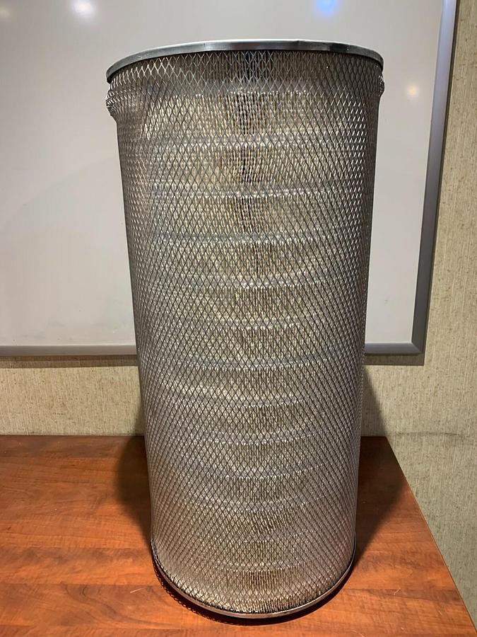 New OEM Genuine Donaldson P546761 Air Filter