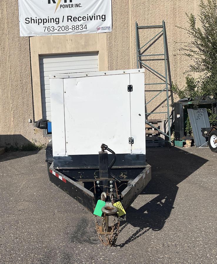 Used 200kW Cummins C200D2RE Spec. D Mobile Diesel Generator - S/N: D180351622 (New Engine!)