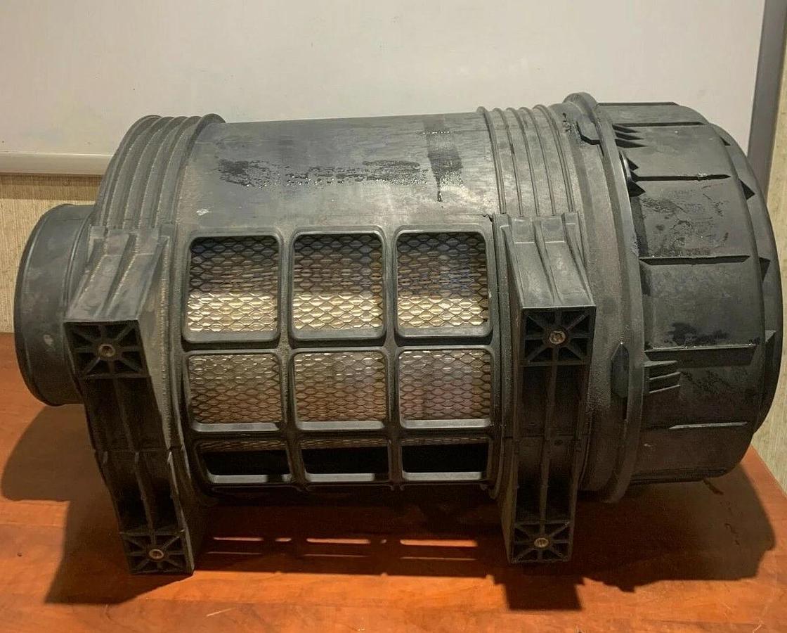 New Old Stock Fleetguard Air Cleaner | Fleetguard AF25708M Air Filter