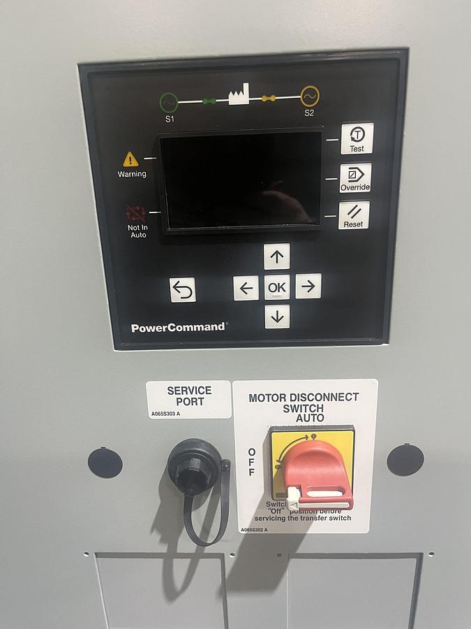 New 300 Amp 480VAC Cummins CXTC8 Spec. A Automatic Transfer Switch - S/N: C22M060165