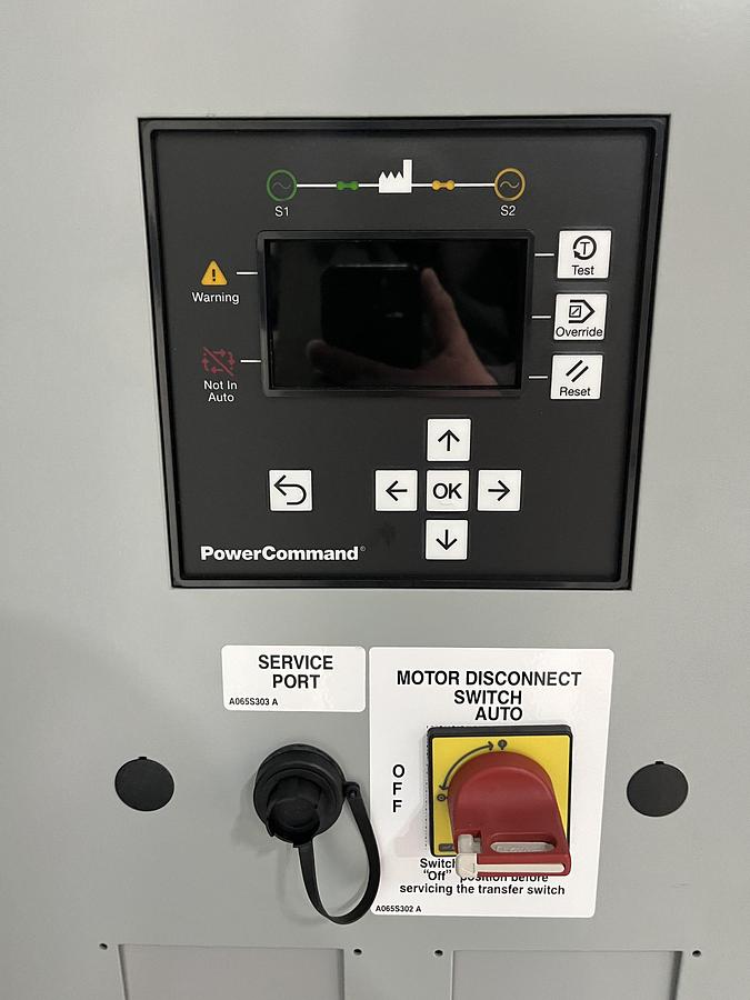 New 225A 480VAC Cummins CXTC8 Spec. A Automatic Transfer Switch - S/N: E22M088856