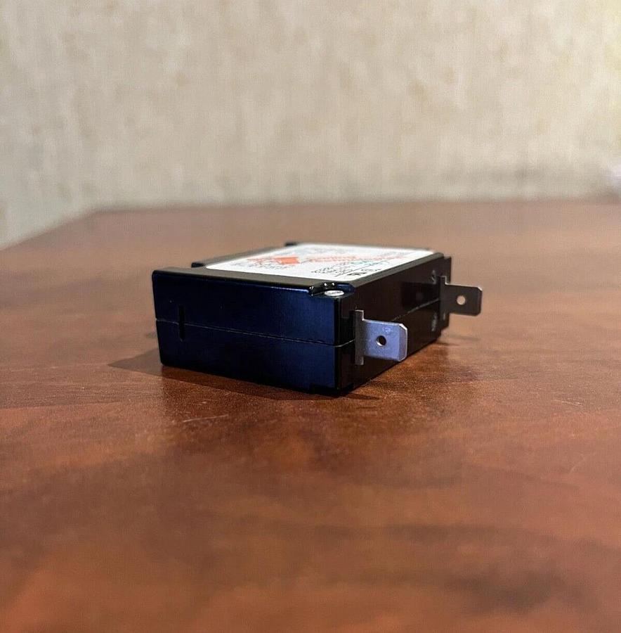 Airpax 30 Amp Circuit Breaker I Cummins P/N: 0320-1323