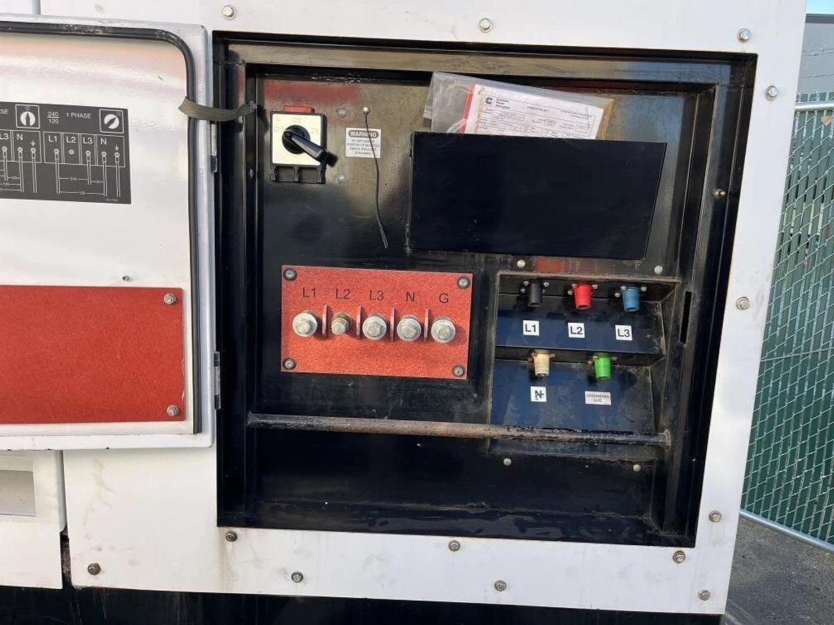 Used 100kw Cummins C100D6R Mobile Diesel Generator (New Cummins Engine!) - E150830816