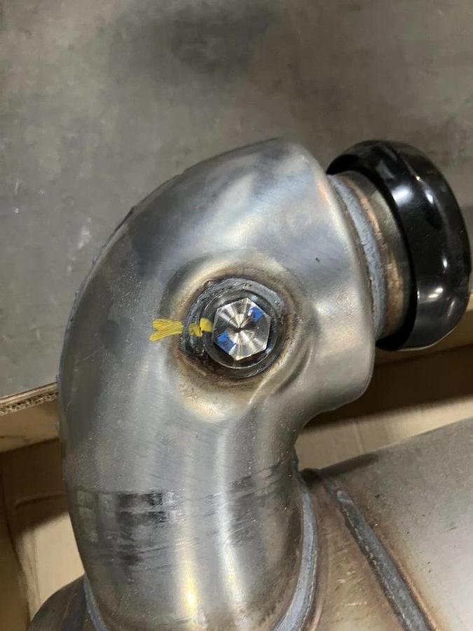 John Deere Selective Catalyst Reduction SCR P/N: RE555854