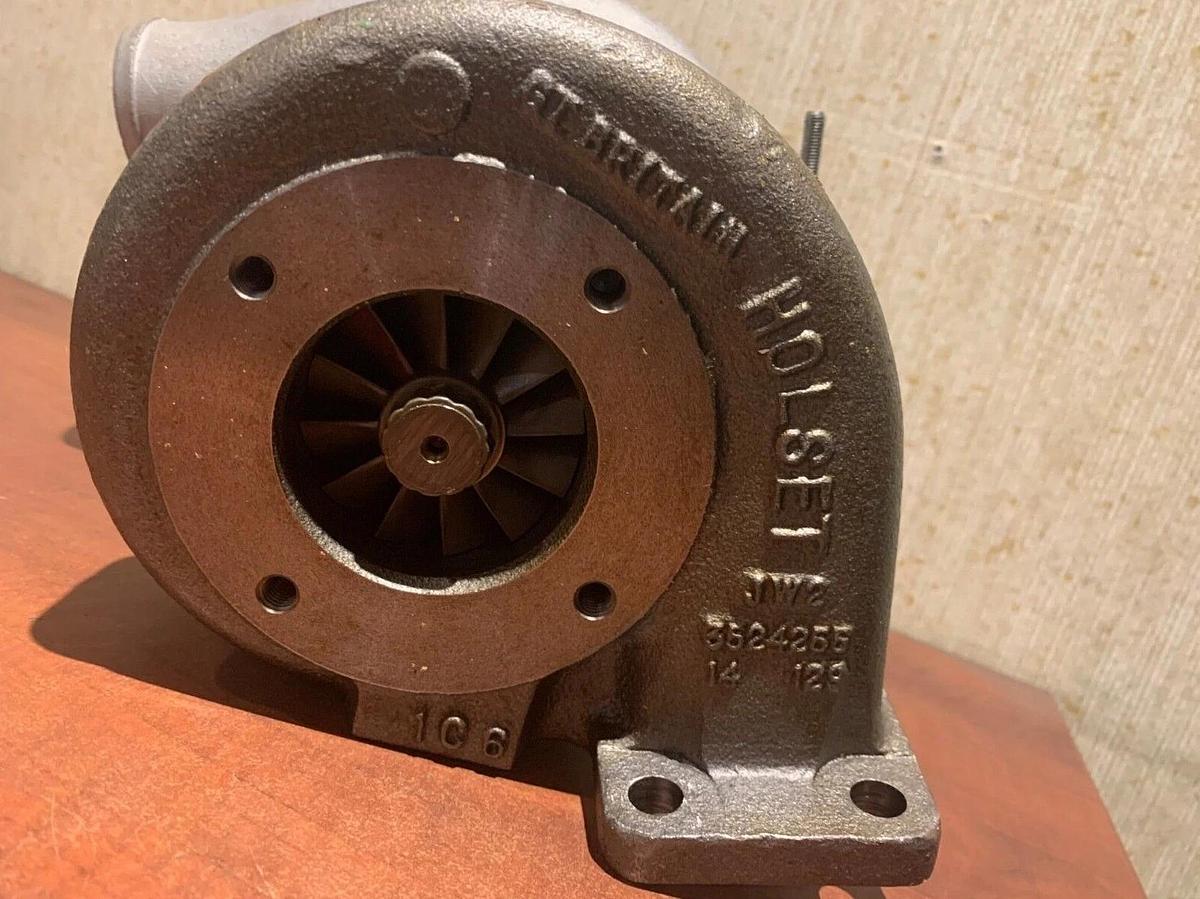 New Genuine OEM Holset Cummins Onan Turbocharger | PN: 3532793 3524255 0145-0682