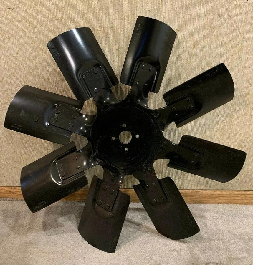 Used New 28" Inch John Deere Blower Fan w/ Fan Hub and Bolts | P/N: R524138 DZ108089