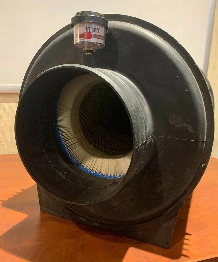New Old Stock Fleetguard Air Cleaner | Fleetguard AF25708M Air Filter