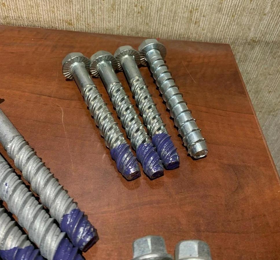 Used (18 Pack) Concrete Anchor Screw Variety Pack - Various Sizes