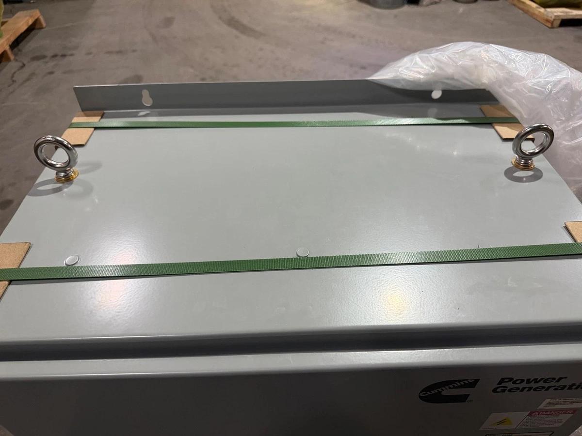 225A 240V Cummins CXSB8 Automatic Transfer Switch - D23M225736