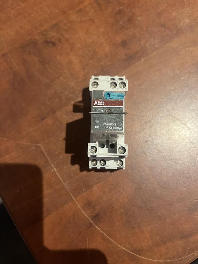 Used Used ABB 24VDC CR-M024DC3 Relay with CR-M3SS Socket