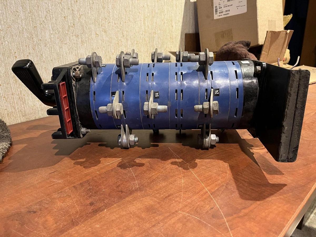 Used Kraus & Naimer X400 400A 600VAC Voltage Selector Switch - P/N: A041W640