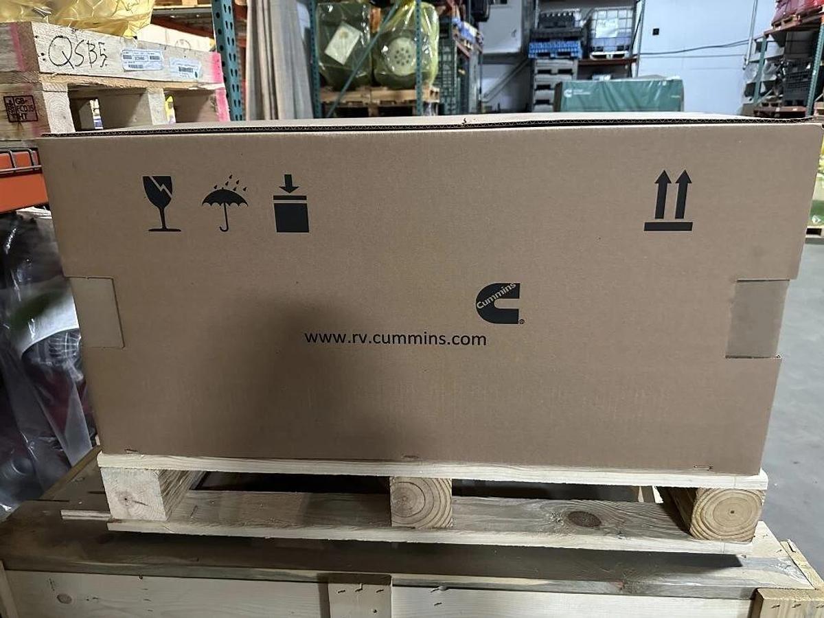 Used 5.5kw Cummins QG5500 EFI Mobile Gasoline Generator 5.5HGJAD-2138K - PN: A056F174