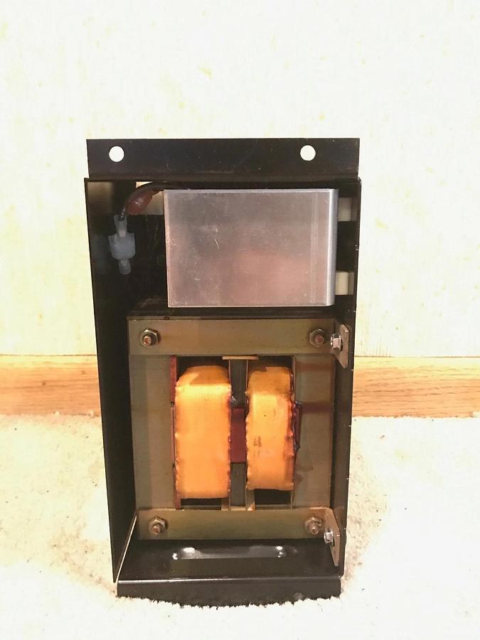 Used Cummins Onan Battery Charger 10 Amp 50 Hz | Part Number: 300-3257-12  300325712