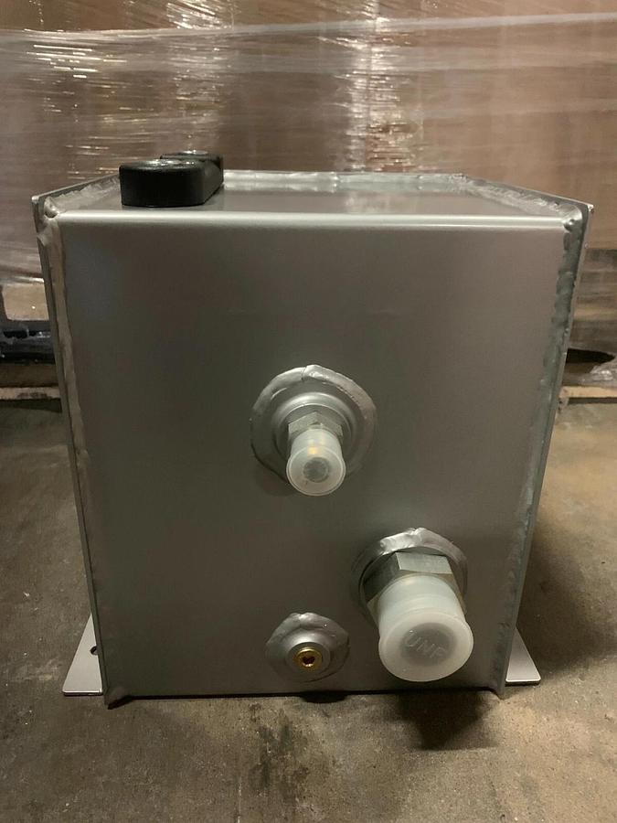 Used New Genuine OEM Onan Cummins RBAB Hydraulic Reservoir Assy P/N: 121-0242