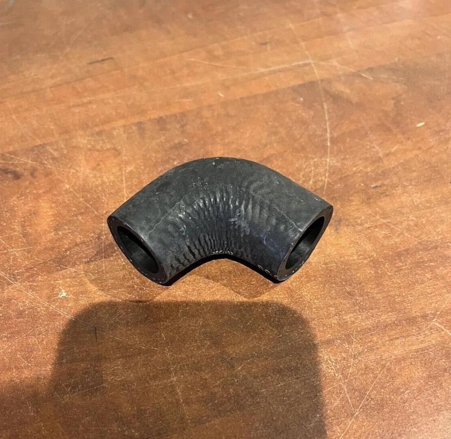 New Cummins Plain Hose Elbow - P/N: 3092333