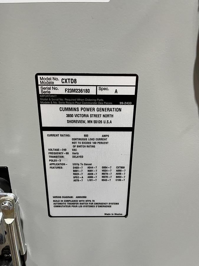 800 Amp 240VAC Cummins CXTD8 Spec. A Automatic Transfer Switch - S/N: F23M236180
