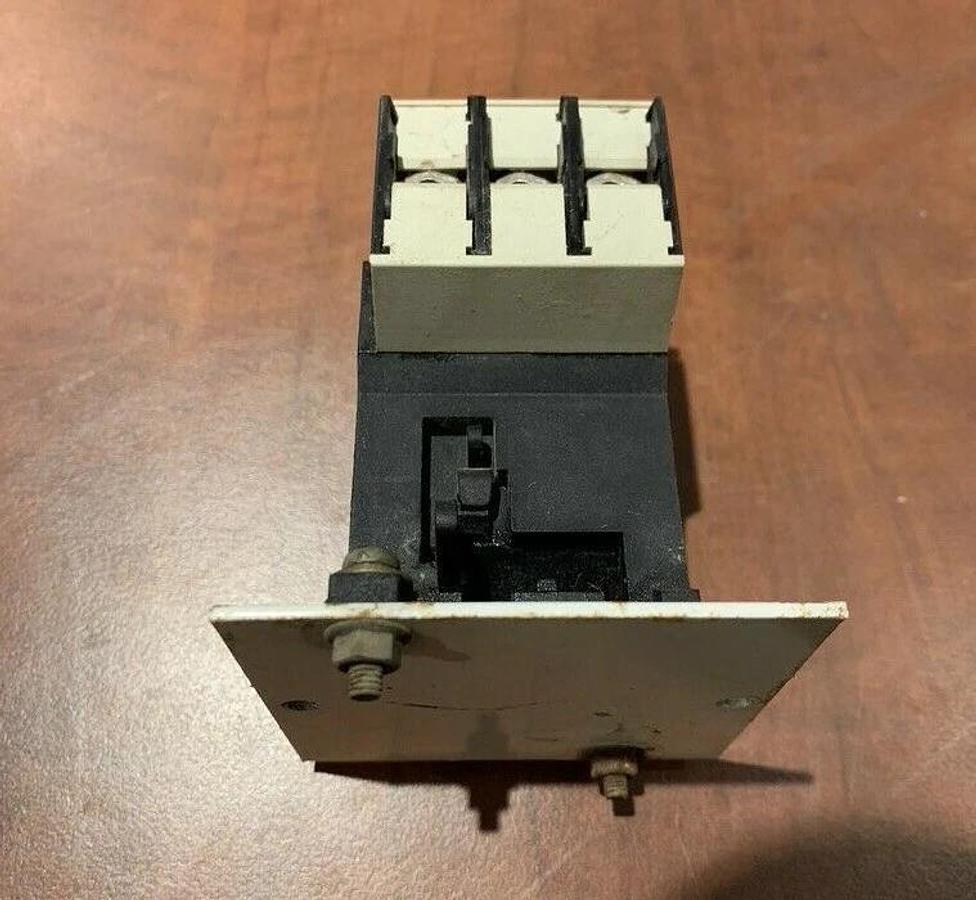 Used Telemecanique LR2 D1308 Overload Current Relay w/ LA7-D1064 Terminal Block