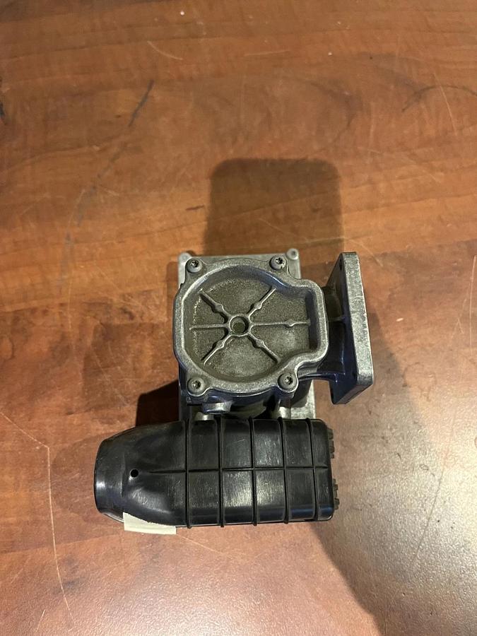 Used Cummins A050R334 Pressure Regulator