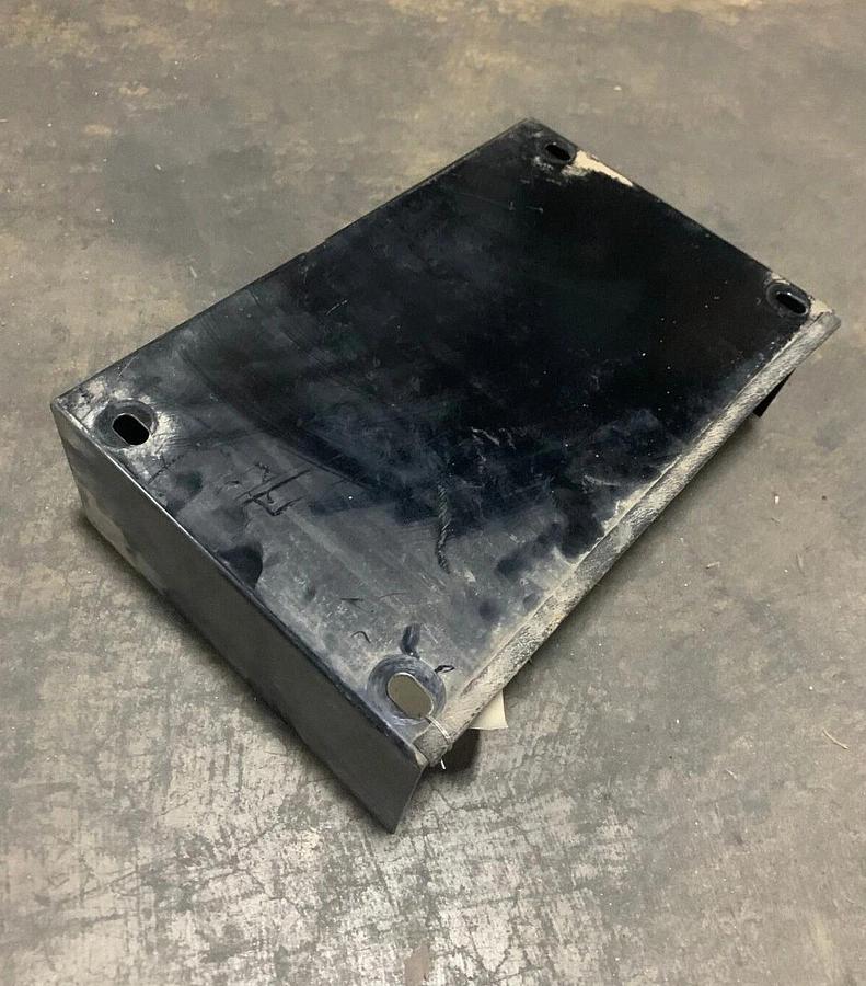 Used Used Genuine OEM Cummins Distribution Back Cover C100D6R | P/N: A031B679