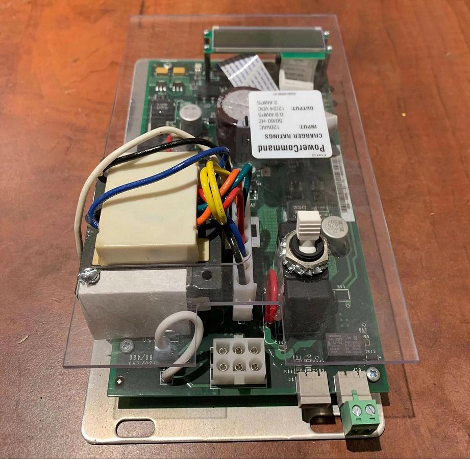 Used New 2 Amp Genuine OEM Cummins Battery Charger 120V | PN 300-6000-01 300-6026-09