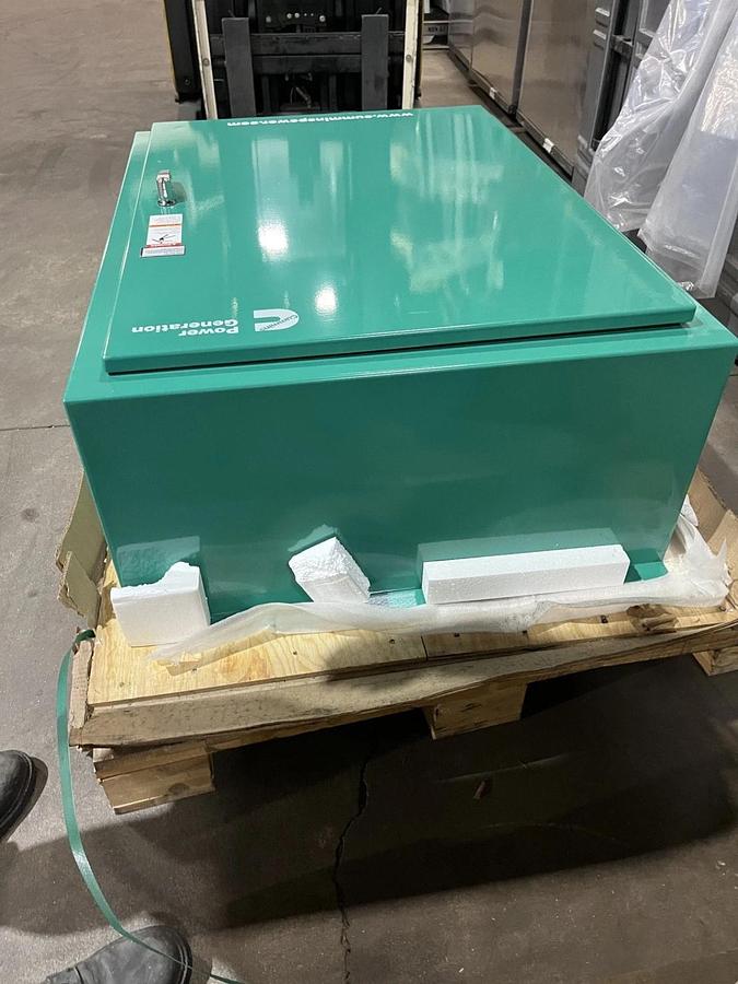 Used 100 Amp Cummins OTECSEA Spec. A Automatic Transfer Switch S/N: L17M290545