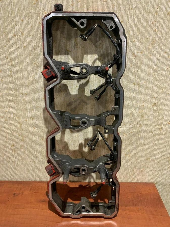 Used Used Genuine OEM Cummins QSB5 4.5L Rocker Lever Housing | P/N: 4938660