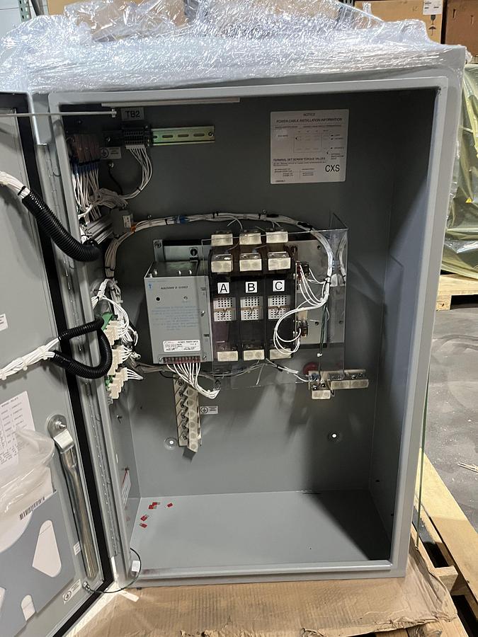 40 Amp 240VAC Cummins CXSB8 Spec. A Automatic Transfer Switch - S/N: D23M225886