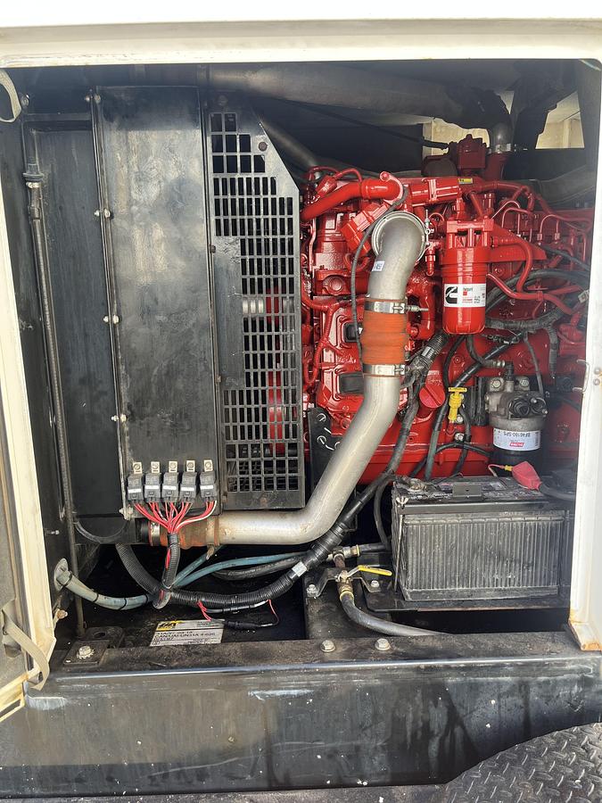 Used 200kW Cummins C200D2RE Spec. D Mobile Diesel Generator - S/N: D180351622 (New Engine!)