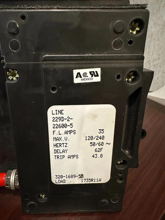 Airpax 35 Amp Circuit Breaker I Cummins P/N: 0320-1689-55