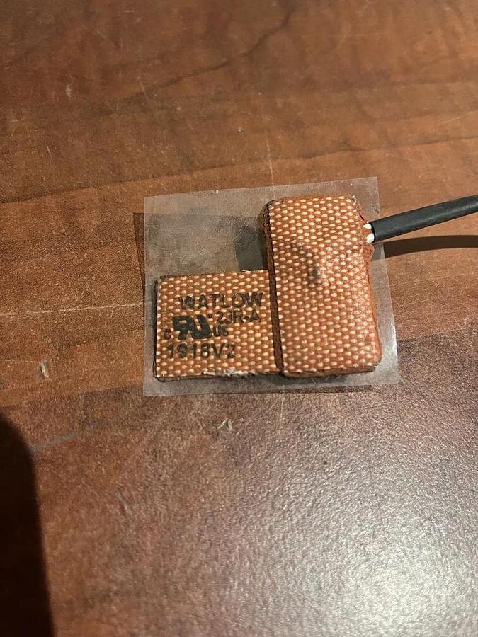 Watlow 13.5V 11W Contact Heater with Thermostat - Cummins P/N: A057Z280