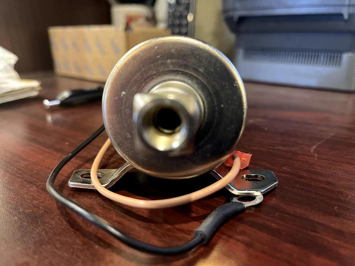 Used Cummins 12V Fuel Pump (P/N A064S975)