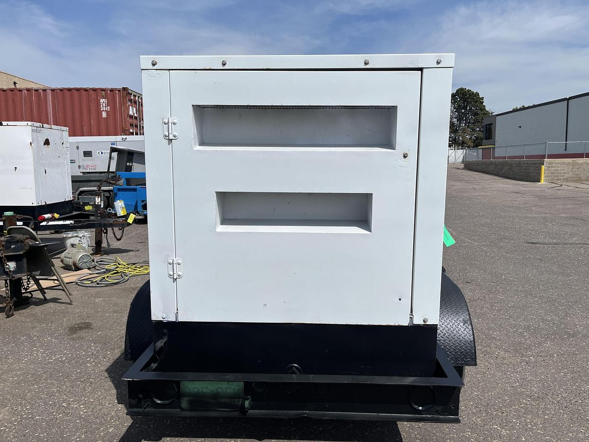 Used 200kW Cummins C200D6R Spec. A Mobile Diesel Generator - S/N: A120299158