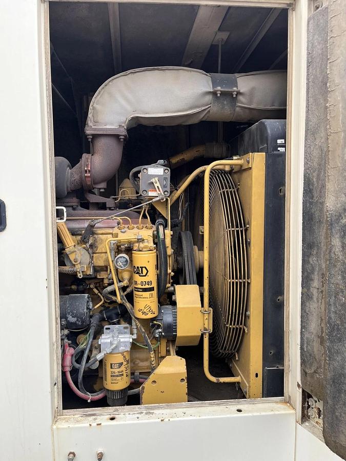 Used 113kW Caterpillar 3304 SR4B Mobile Diesel Generator - S/N: 8GK00626