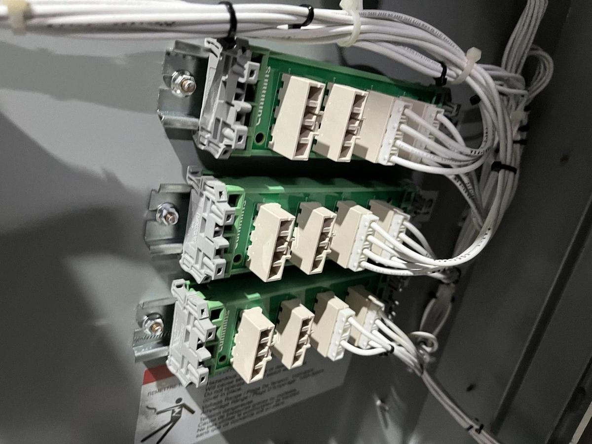 Used 225A 208VAC Cummins CXTC8 Spec. A Automatic Transfer Switch - S/N: K23M288593